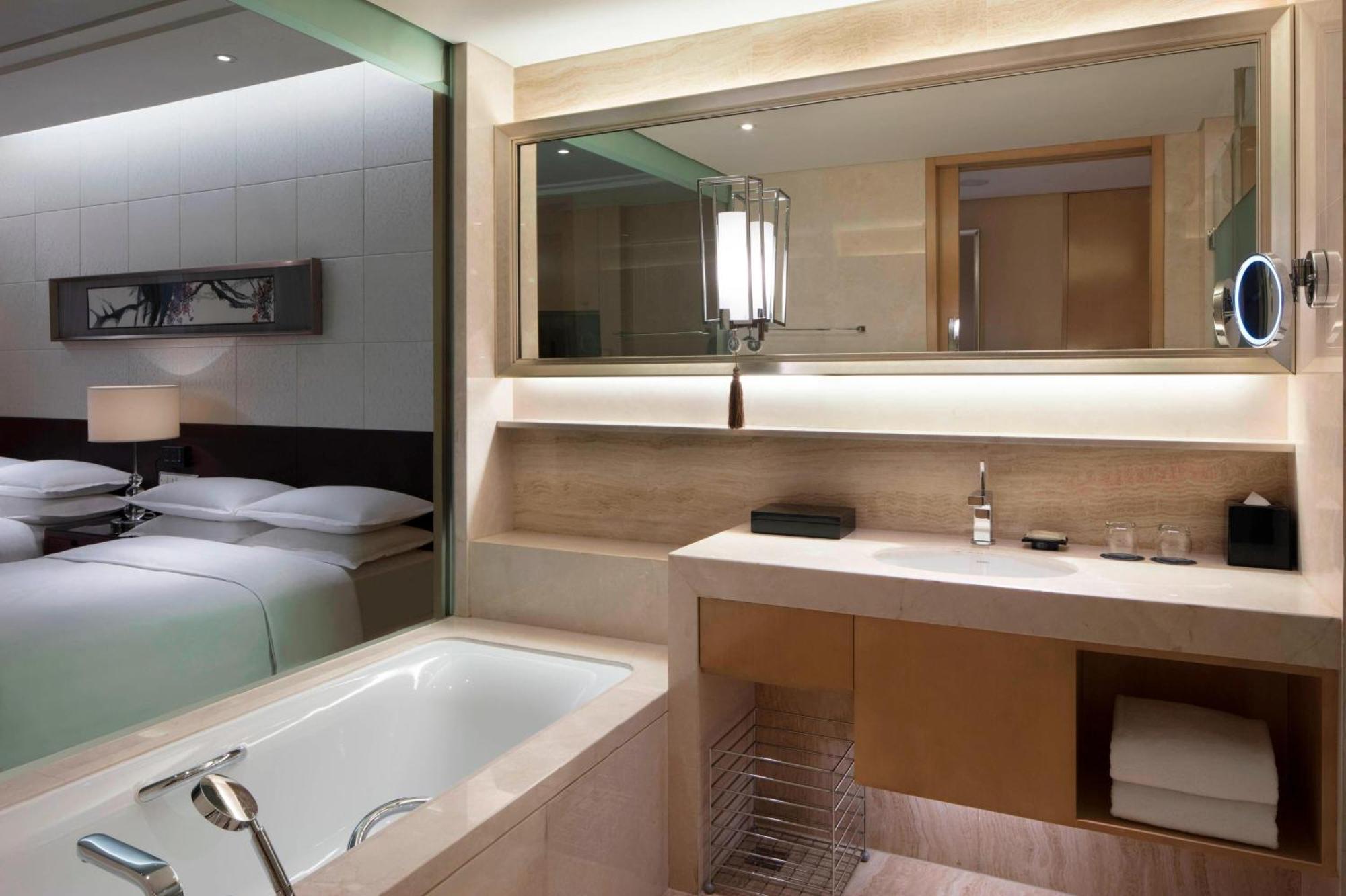 Sheraton Wuxi Binhu Hotel Exterior photo